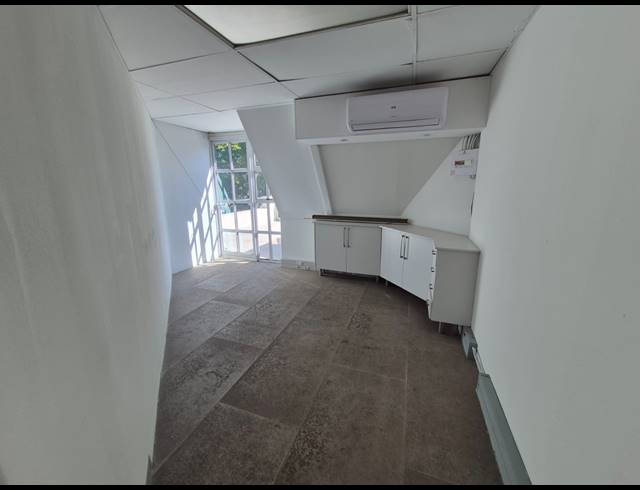 173M² OFFICE TO LET IN MORNINGSIDE